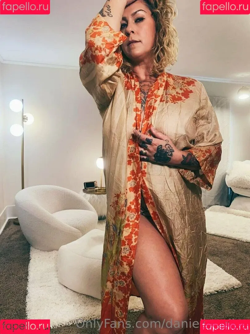Danielle Colby / DanielleColby / daniellecolbyamericanpicker Onlyfans Photo Gallery 