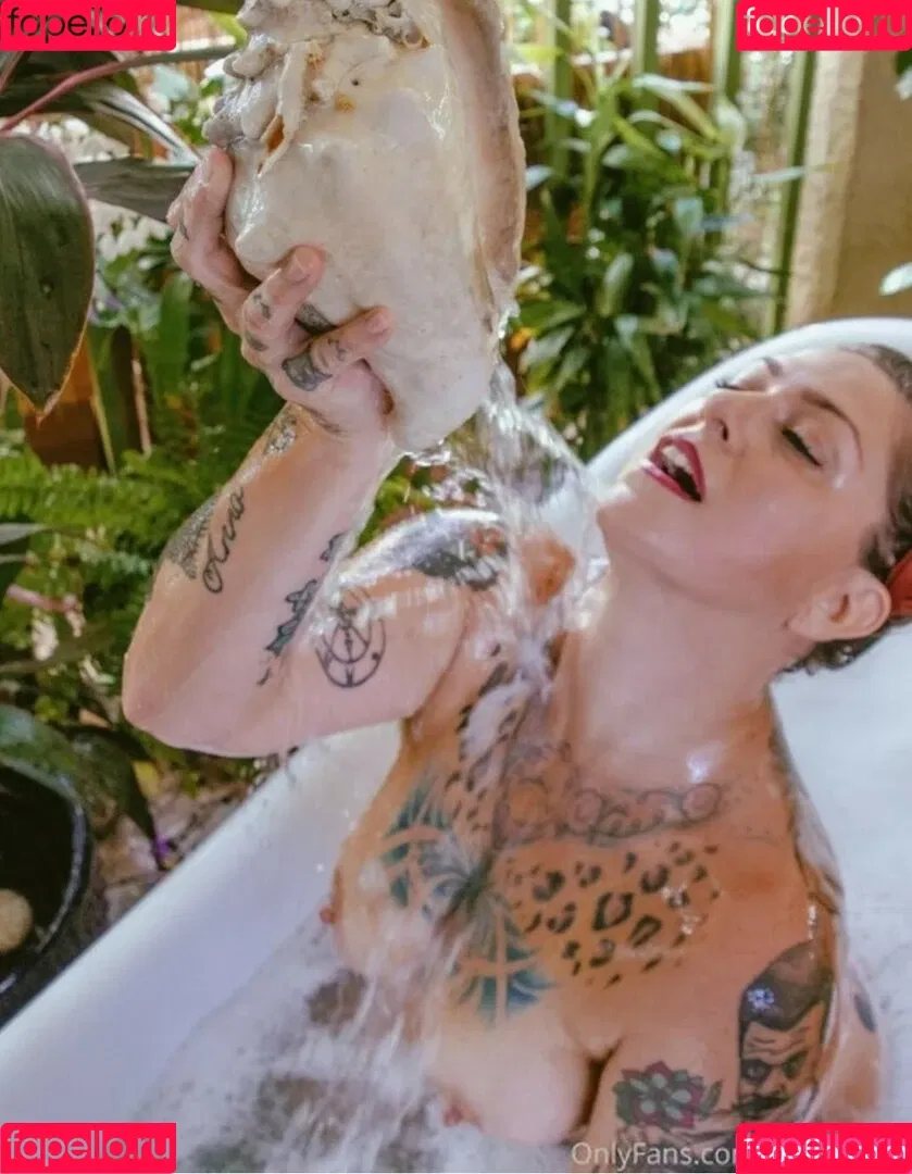 Danielle Colby / DanielleColby / daniellecolbyamericanpicker Onlyfans Photo Gallery 