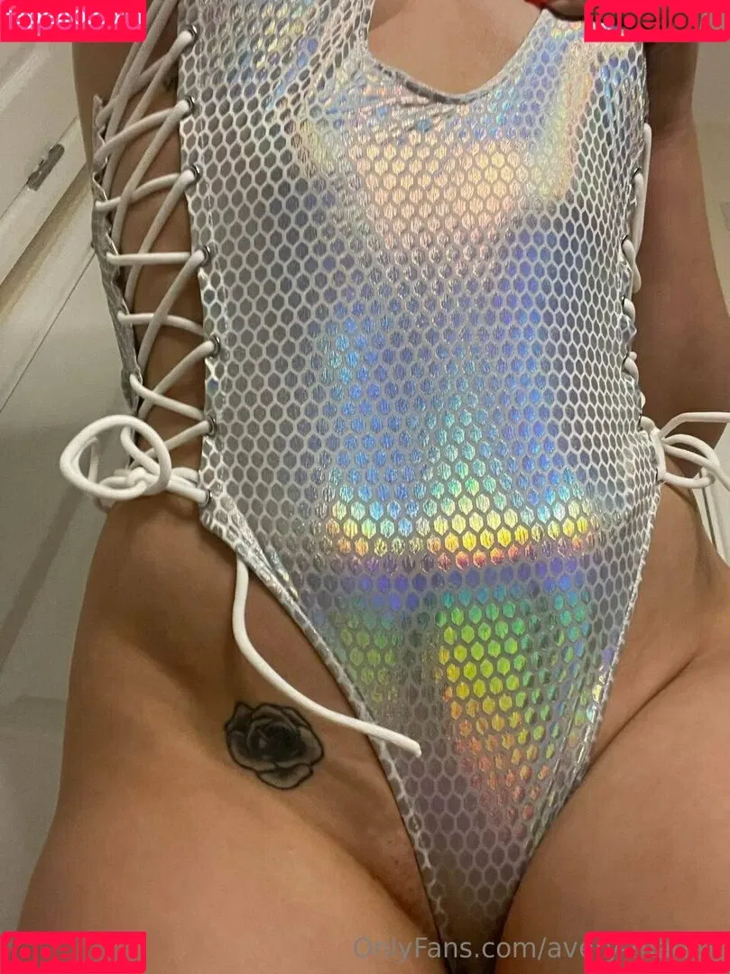 avery-maeex / averyham Onlyfans Photo Gallery 