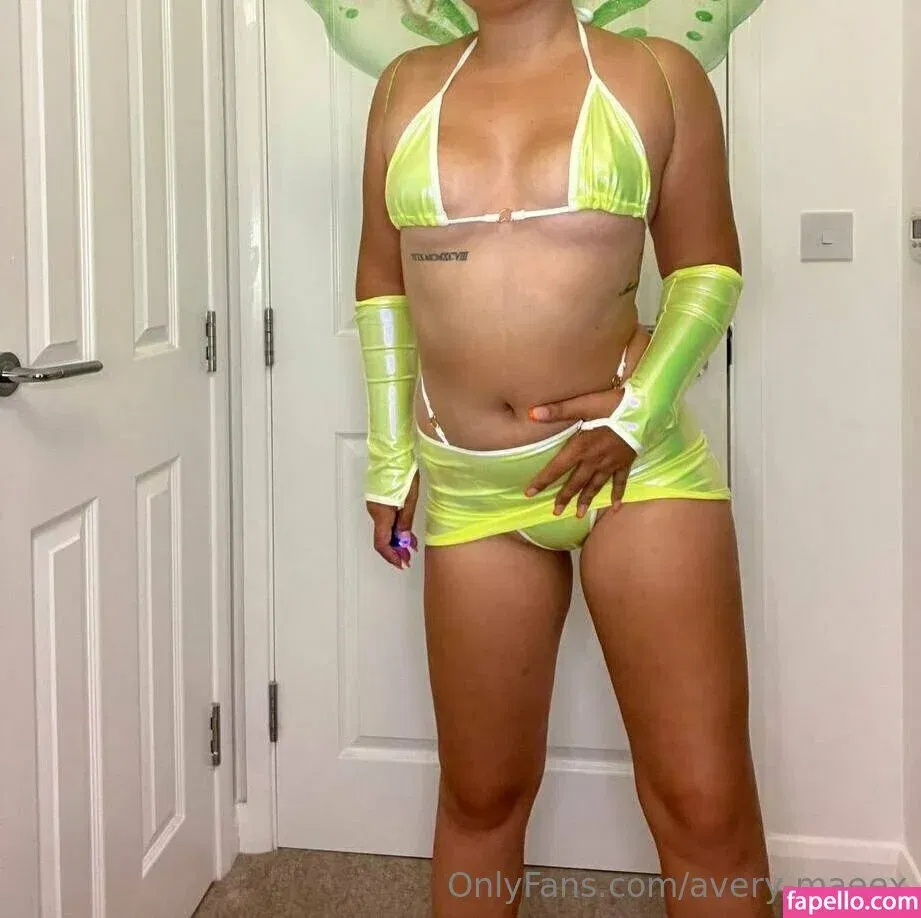 avery-maeex / averyham Onlyfans Photo Gallery 