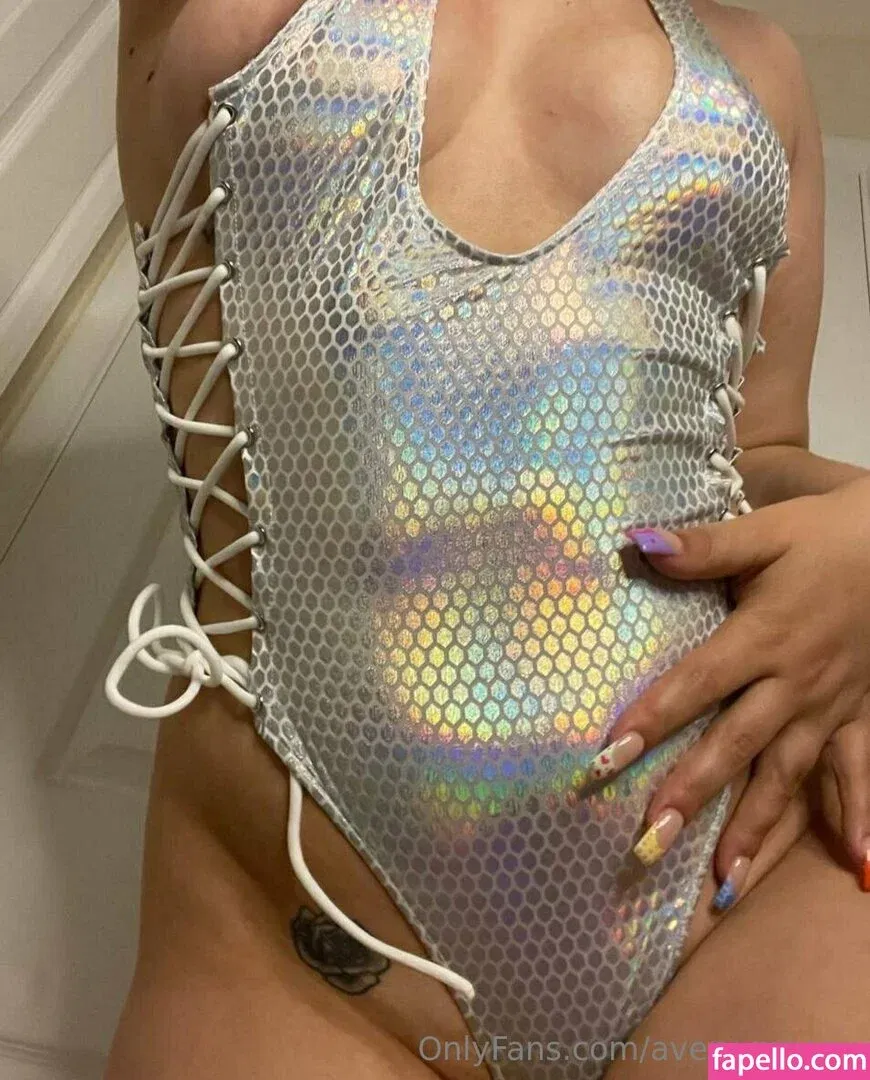 avery-maeex / averyham Onlyfans Photo Gallery 