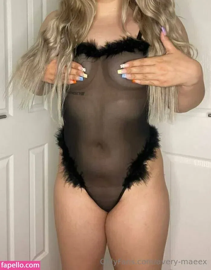 avery-maeex / averyham Onlyfans Photo Gallery 