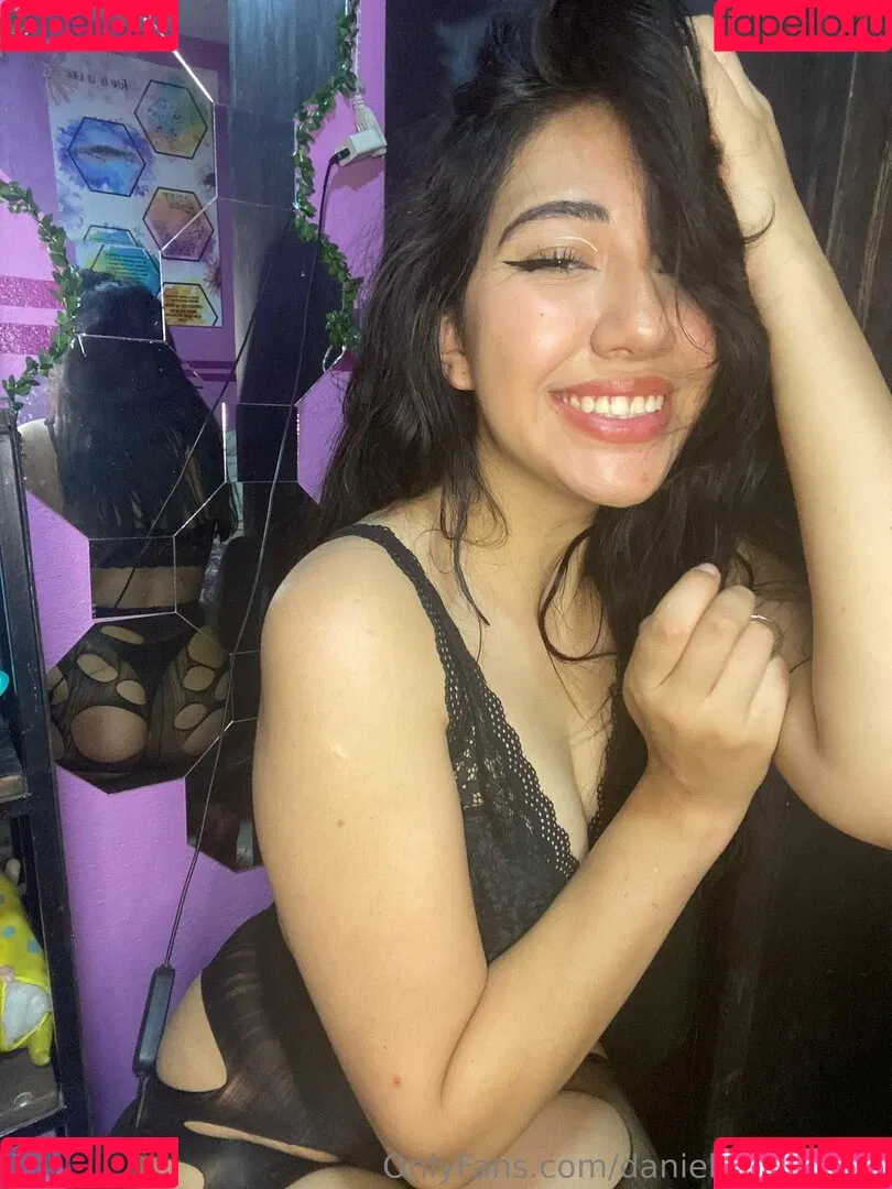 daniela.marquez / danielamarquezb_ Onlyfans Photo Gallery 