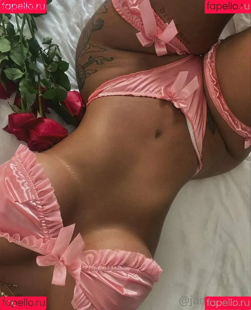 jameelahh / jamilakream Onlyfans Photo Gallery 