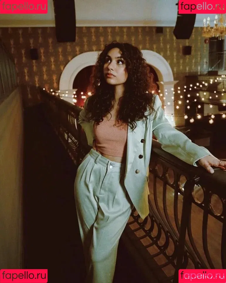 Alessia Cara / alessiacara / alessiasmusic Onlyfans Photo Gallery 