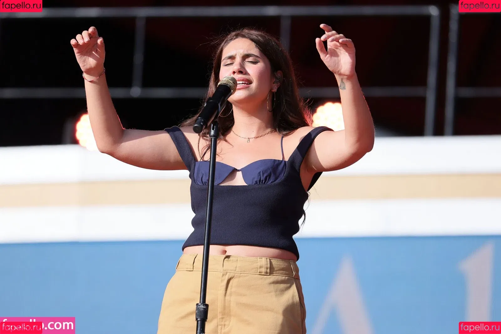 Alessia Cara / alessiacara / alessiasmusic Onlyfans Photo Gallery 