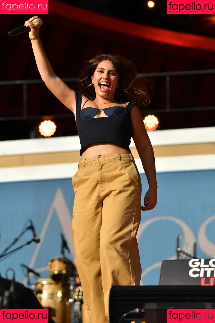 Alessia Cara / alessiacara / alessiasmusic Onlyfans Photo Gallery 