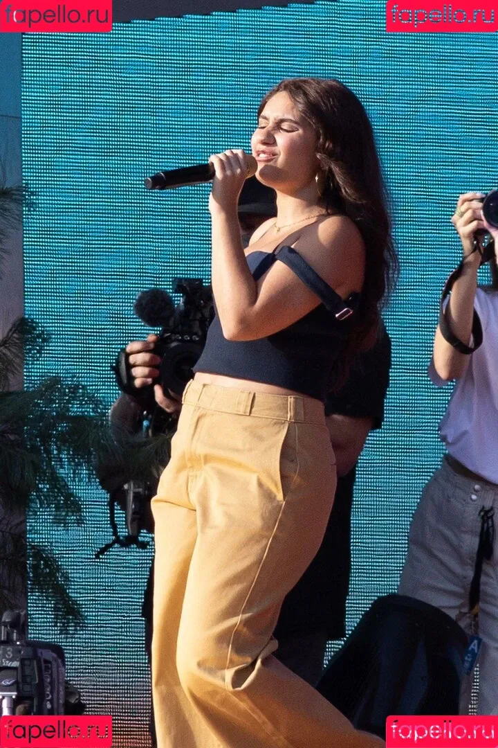 Alessia Cara / alessiacara / alessiasmusic Onlyfans Photo Gallery 