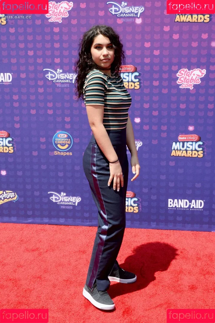 Alessia Cara / alessiacara / alessiasmusic Onlyfans Photo Gallery 