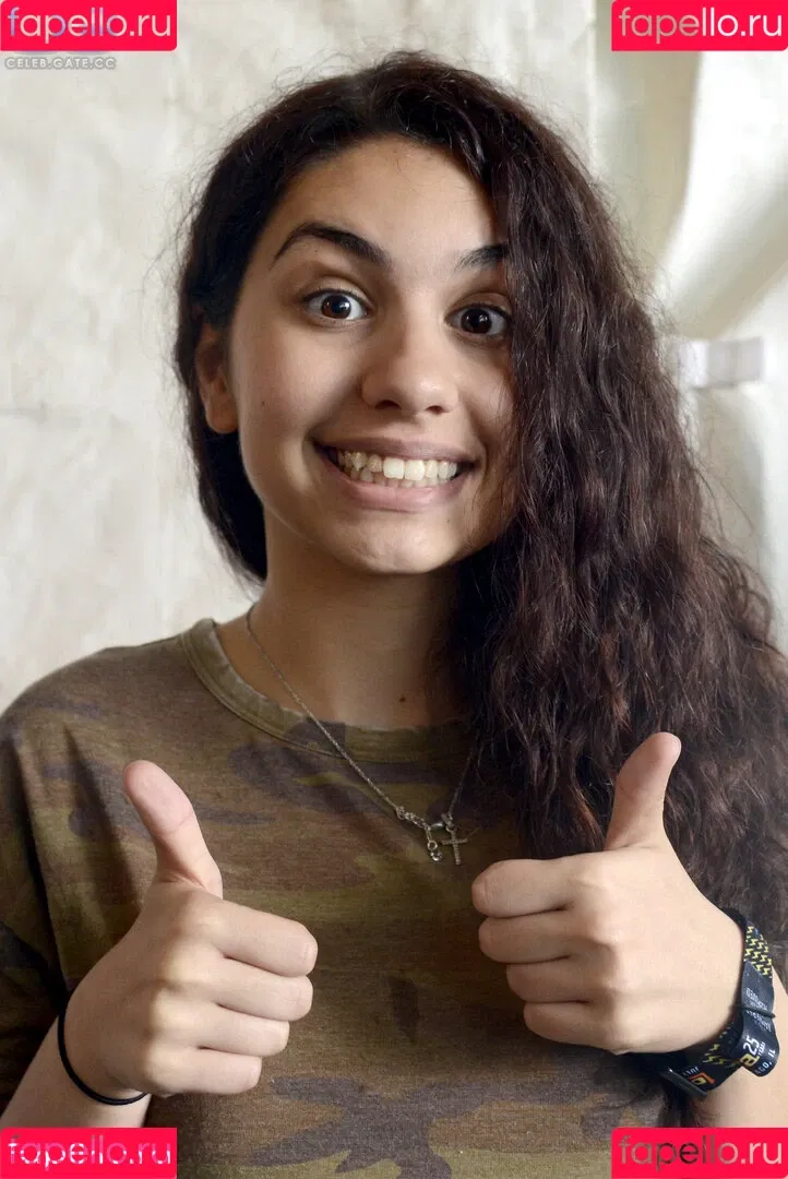 Alessia Cara / alessiacara / alessiasmusic Onlyfans Photo Gallery 