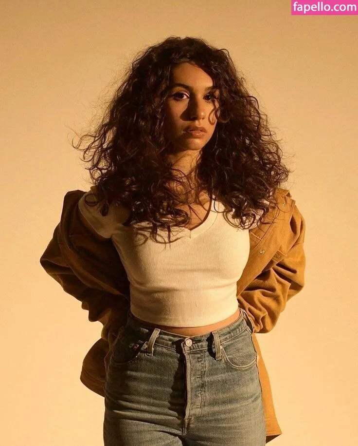 Alessia Cara Nude Onlyfans Photo 47