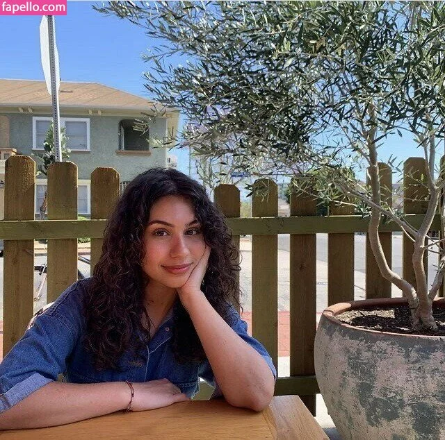 Alessia Cara Nude Onlyfans Photo 23