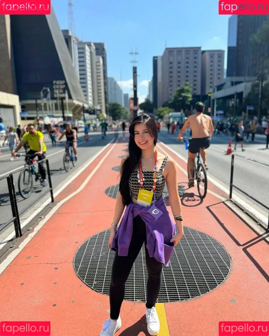 Beatriz Gomez / BiaGomez / abelgomez / lbiagomez Onlyfans Photo Gallery 