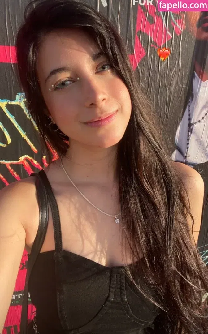 Beatriz Gomez / BiaGomez / abelgomez / lbiagomez Onlyfans Photo Gallery 