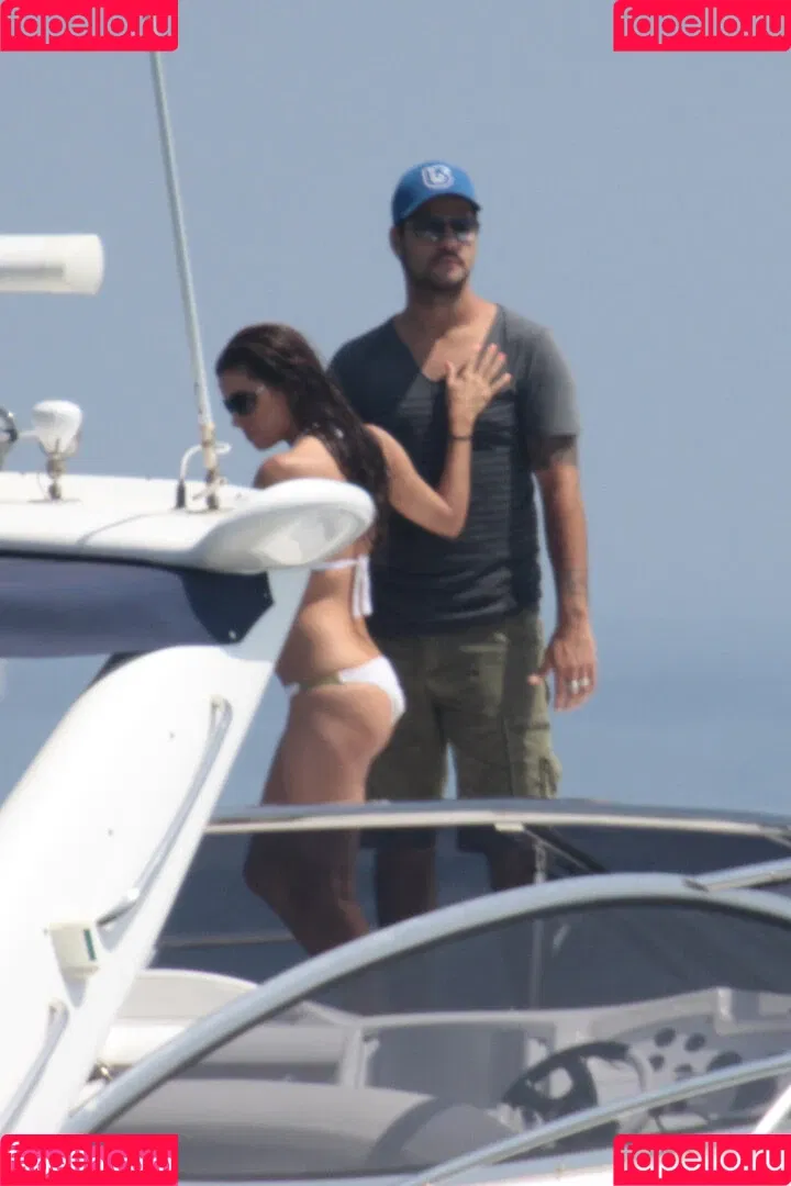Eva Longoria / EvaLongoria Onlyfans Photo Gallery 