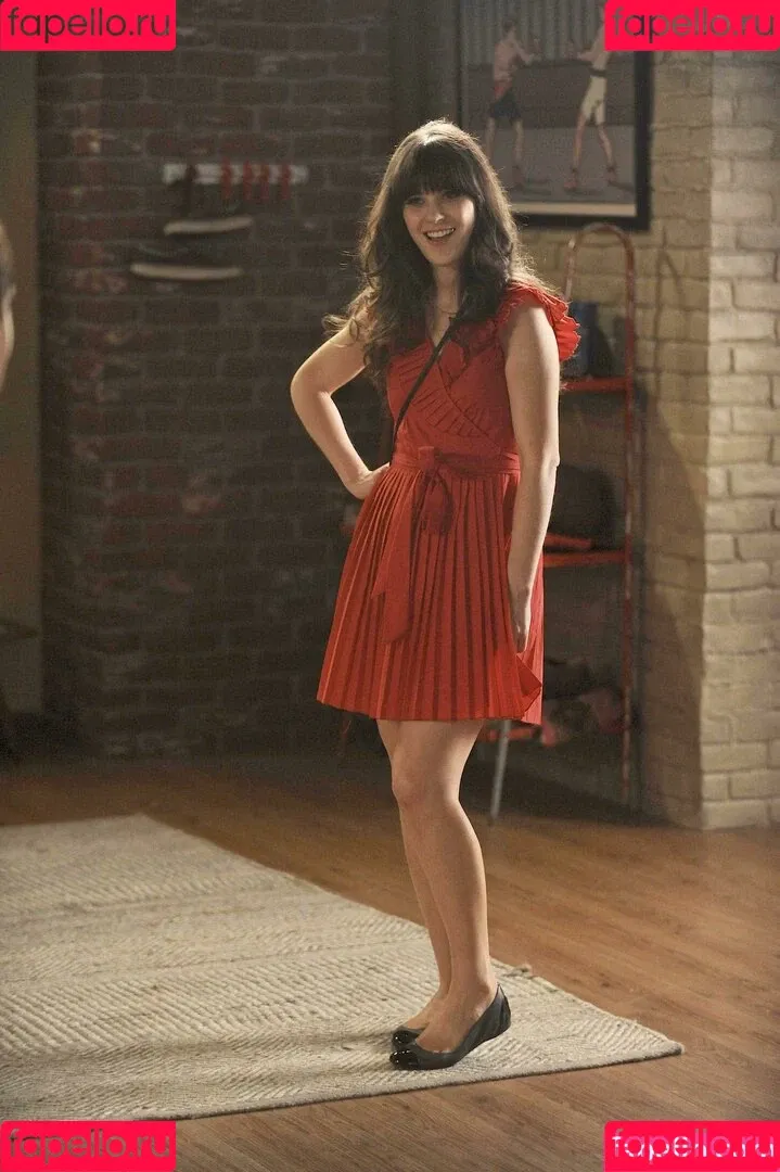 Zooey Deschanel / zooeydeschanel Onlyfans Photo Gallery 
