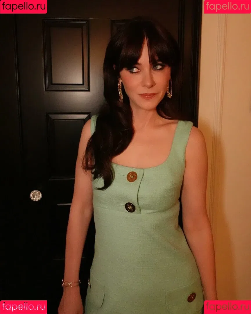 Zooey Deschanel / zooeydeschanel Onlyfans Photo Gallery 