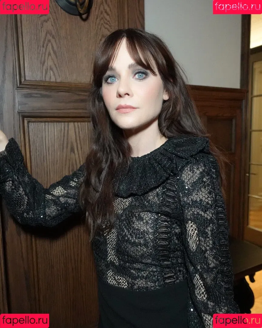 Zooey Deschanel / zooeydeschanel Onlyfans Photo Gallery 