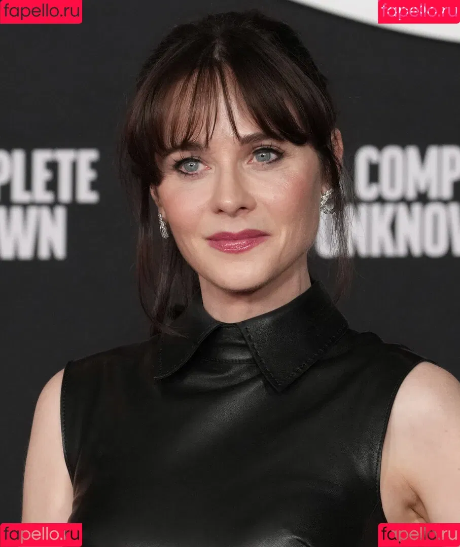 Zooey Deschanel / zooeydeschanel Onlyfans Photo Gallery 
