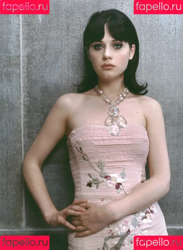 Zooey Deschanel / zooeydeschanel Onlyfans Photo Gallery 