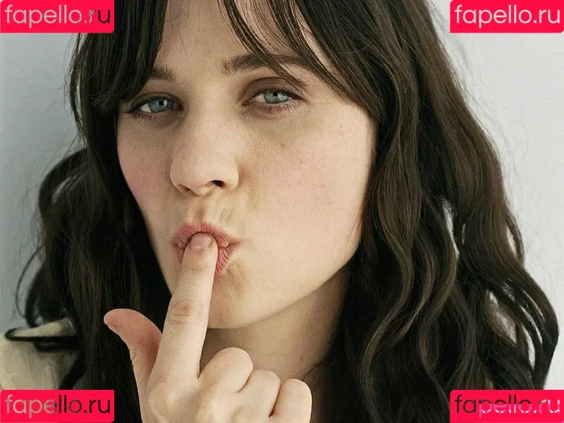 Zooey Deschanel / zooeydeschanel Onlyfans Photo Gallery 