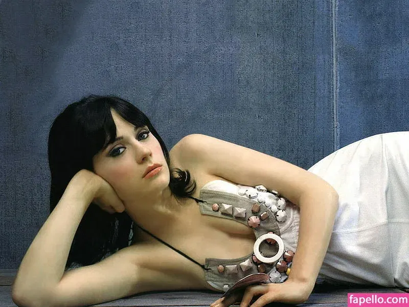 Zooey Deschanel / zooeydeschanel Onlyfans Photo Gallery 