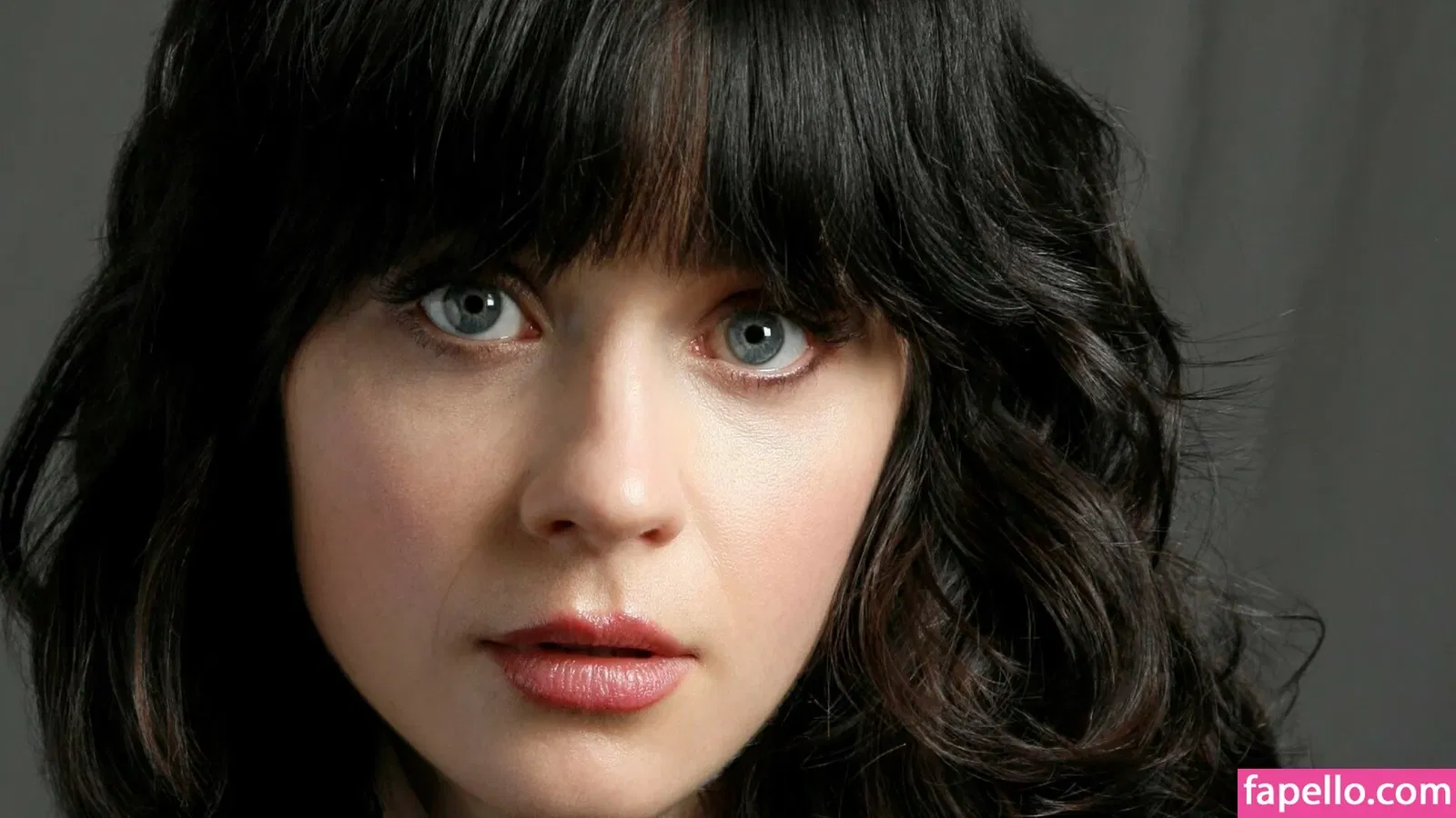 Zooey Deschanel / zooeydeschanel Onlyfans Photo Gallery 