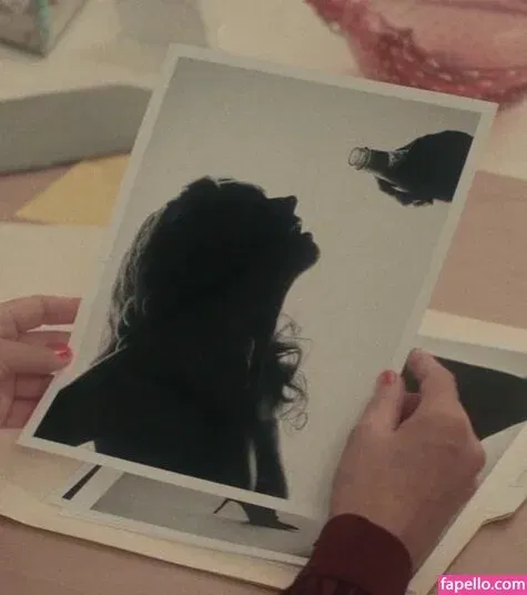 Zooey Deschanel / zooeydeschanel Onlyfans Photo Gallery 