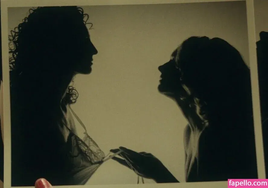 Zooey Deschanel / zooeydeschanel Onlyfans Photo Gallery 