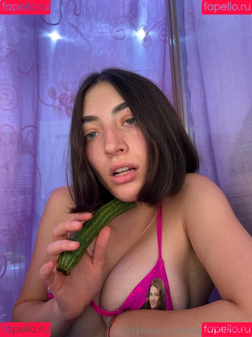 Roxyrose777 / roxy777_ / urislandwifey6969 Onlyfans Photo Gallery 