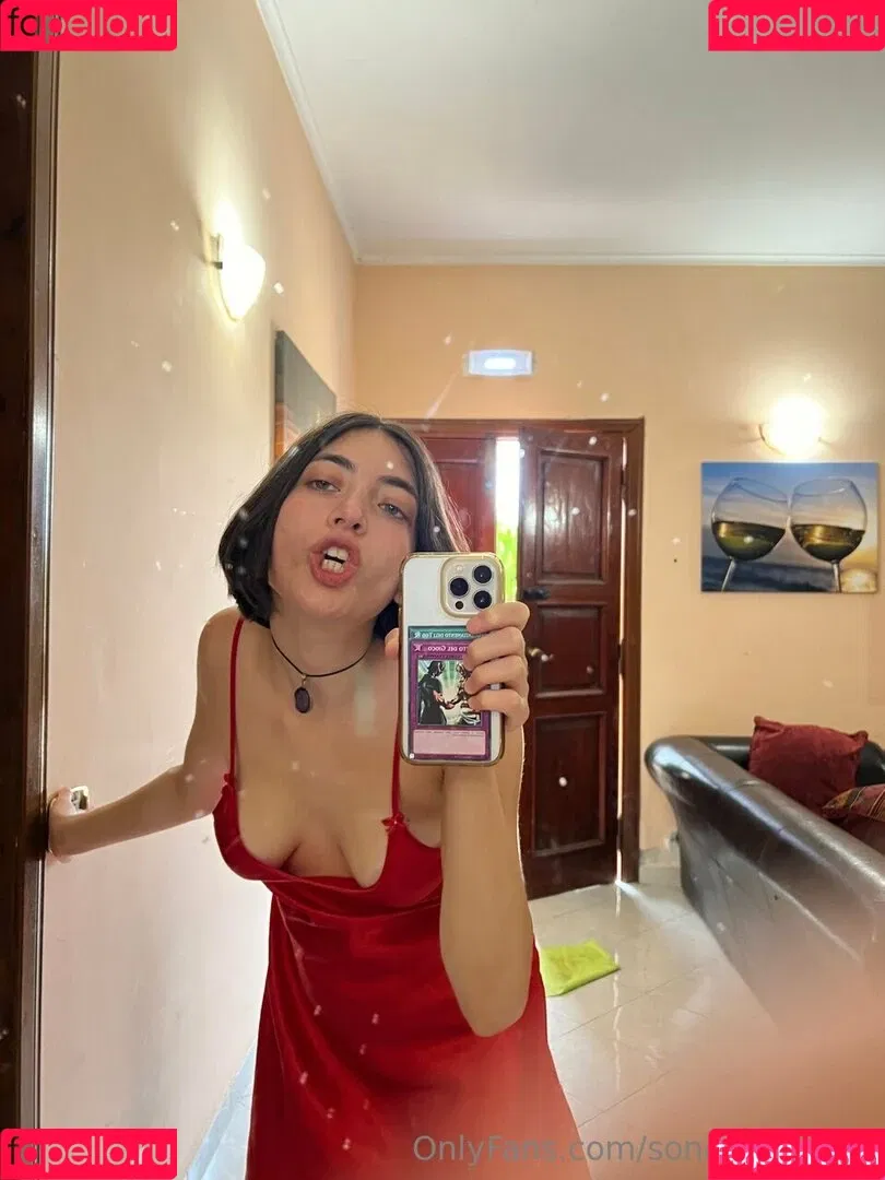 Roxyrose777 / roxy777_ / urislandwifey6969 Onlyfans Photo Gallery 