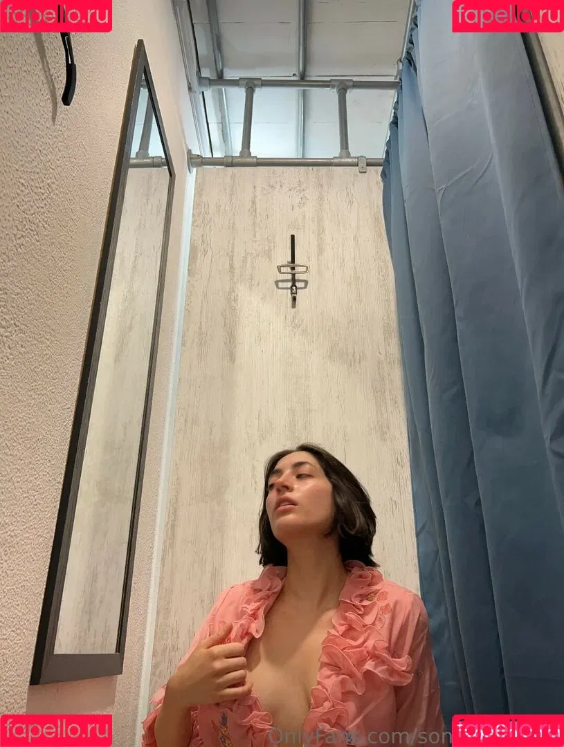 Roxyrose777 / roxy777_ / urislandwifey6969 Onlyfans Photo Gallery 