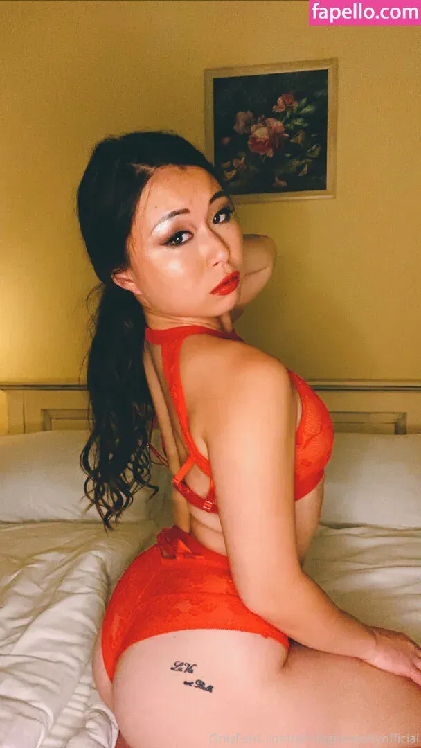 yimingcuriosityofficial Onlyfans Photo Gallery 