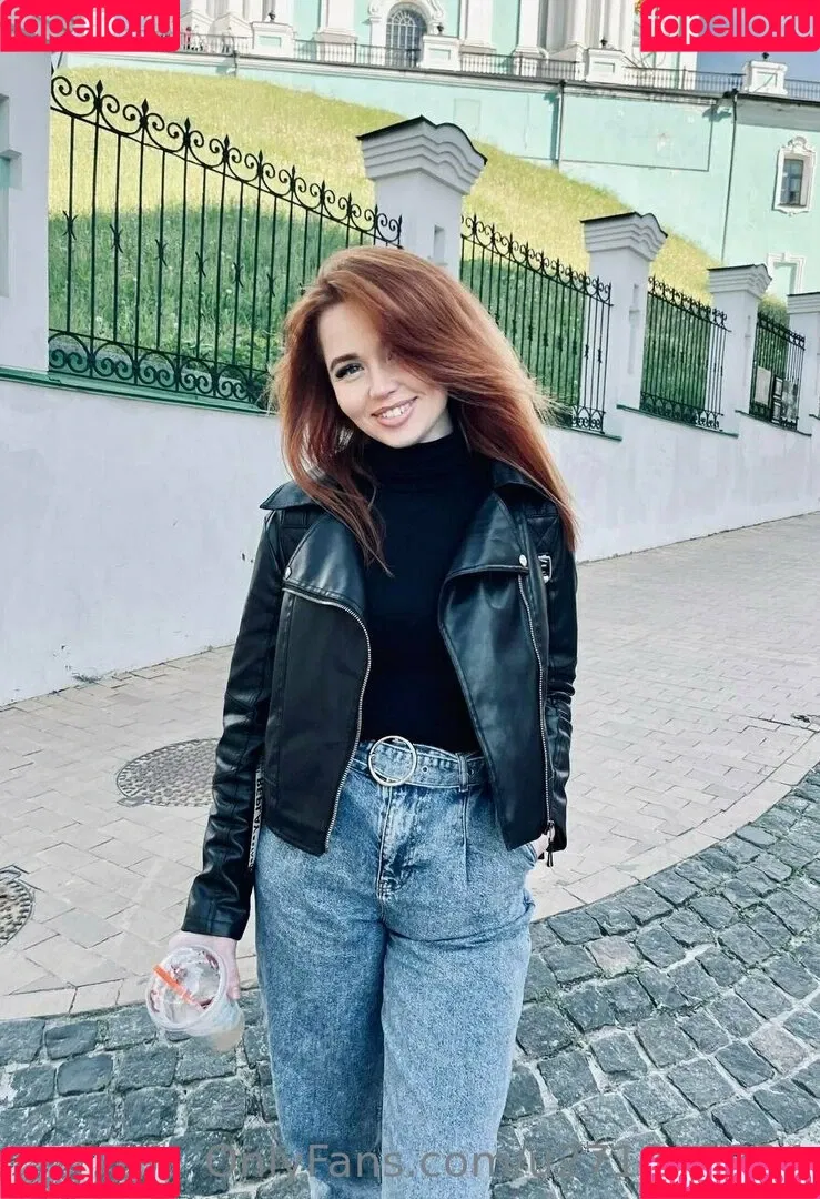 Natalie Lust / itsnatalielust / natalie_lust_ / queenofthen0rth Onlyfans Photo Gallery 
