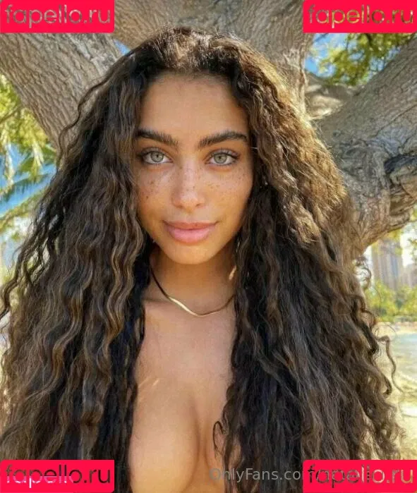 Natalie Lust / itsnatalielust / natalie_lust_ / queenofthen0rth Onlyfans Photo Gallery 