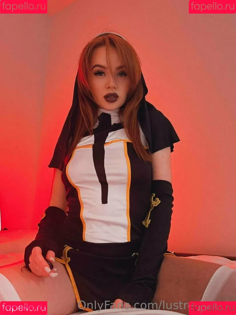 Natalie Lust / itsnatalielust / natalie_lust_ / queenofthen0rth Onlyfans Photo Gallery 