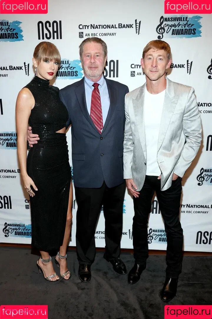 Taylor Swift / shawtiee / taylorswift / taylorswift13 Onlyfans Photo Gallery 