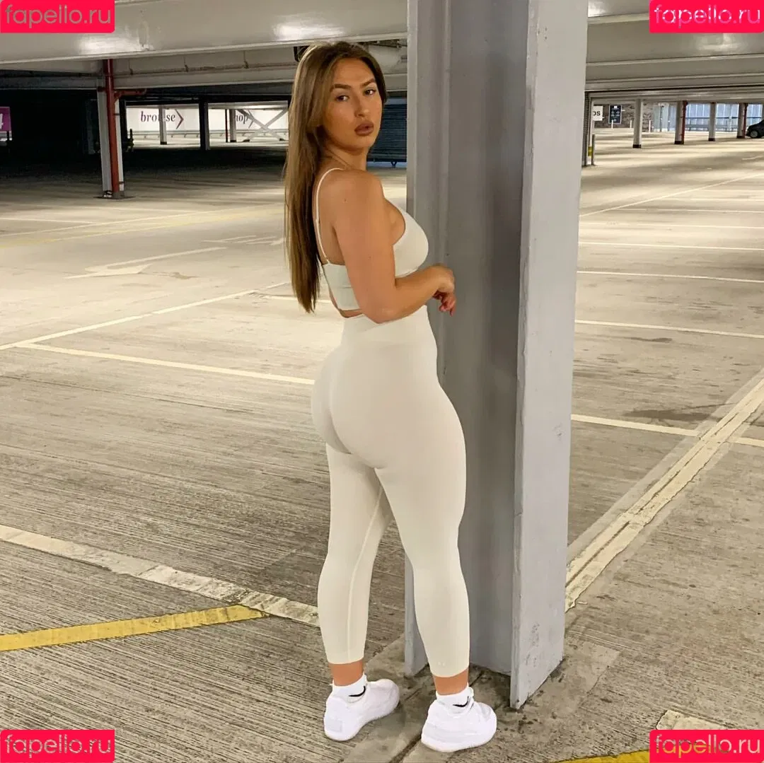 MyProtein / _fitnessbyamee / u157829302 Onlyfans Photo Gallery 