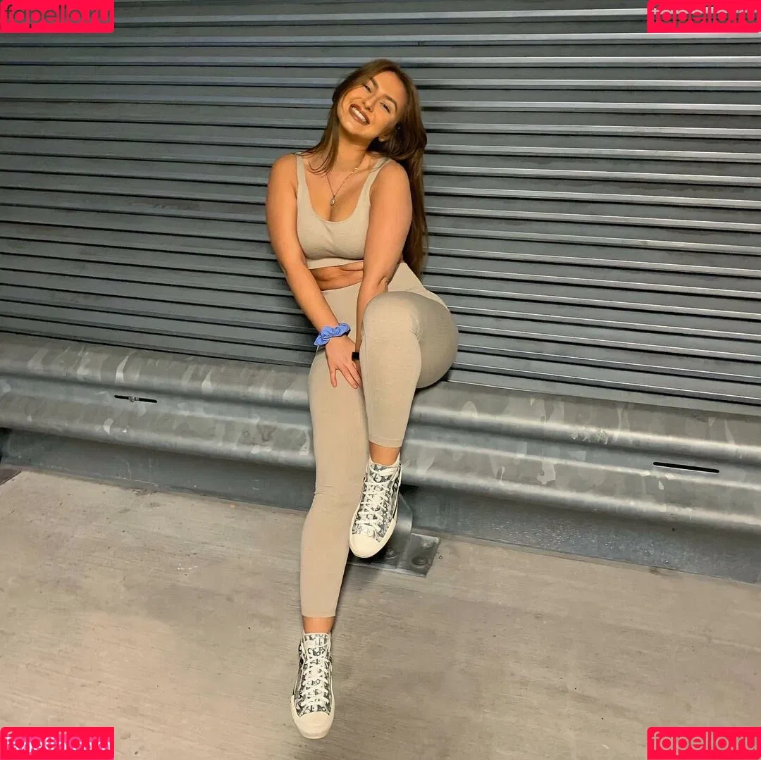 MyProtein / _fitnessbyamee / u157829302 Onlyfans Photo Gallery 