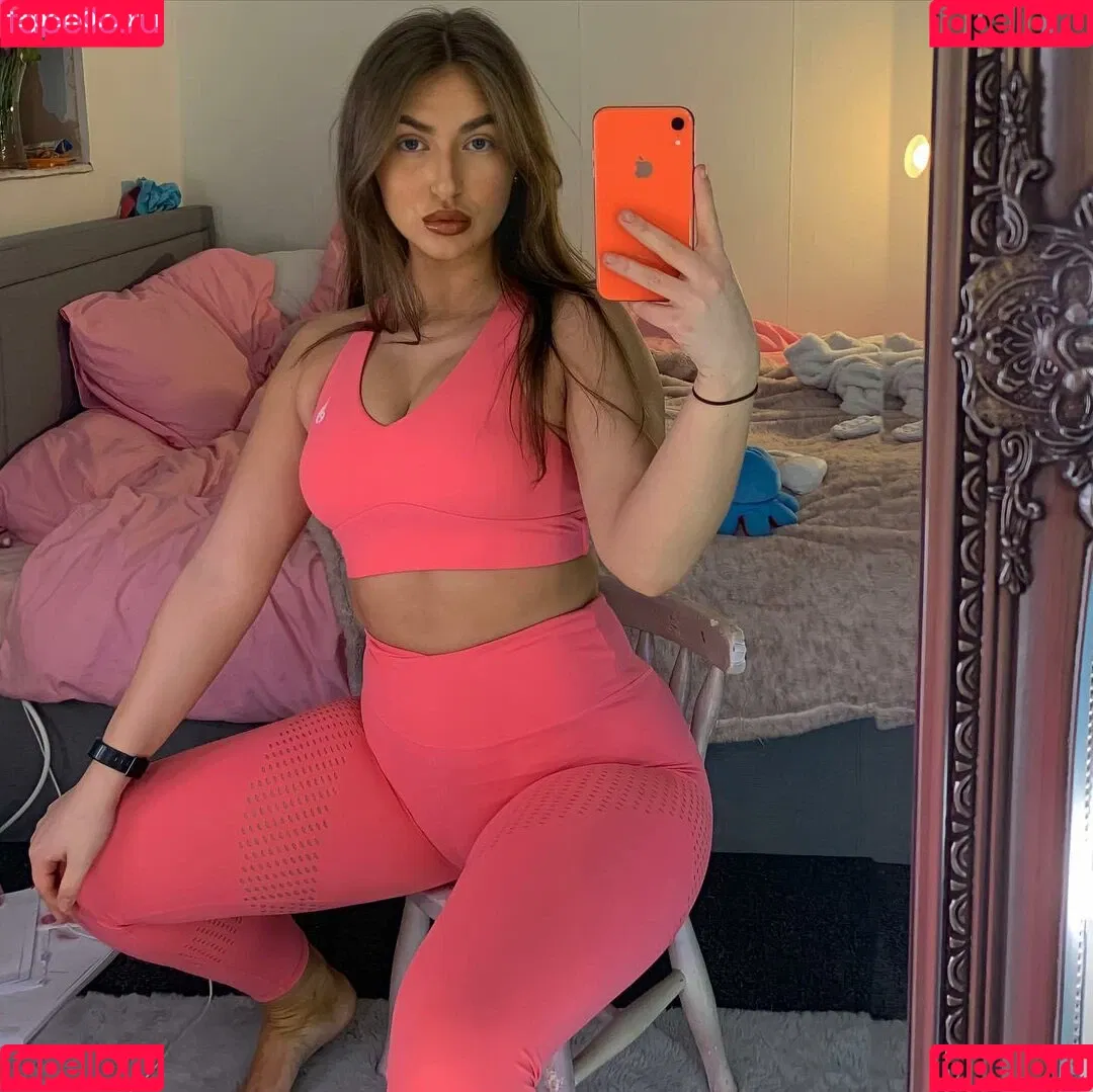 MyProtein / _fitnessbyamee / u157829302 Onlyfans Photo Gallery 