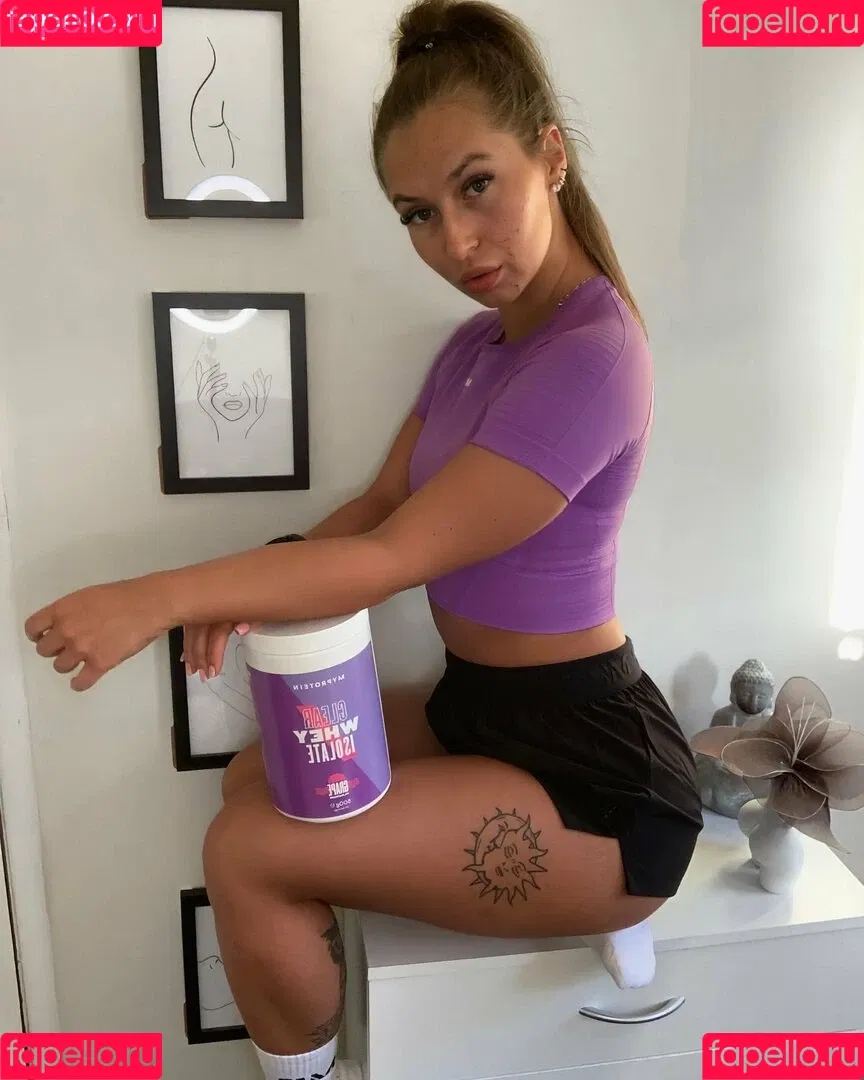 MyProtein / _fitnessbyamee / u157829302 Onlyfans Photo Gallery 