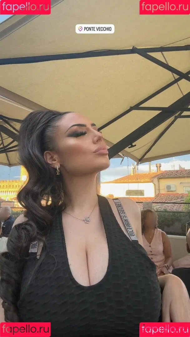 Chiara Mazzola / chiaramazzola90 Onlyfans Photo Gallery 
