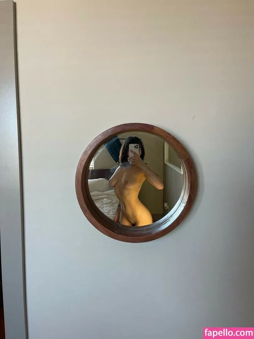 Sophie43 / l3avem3alone / soph8983 / sophia8983 Onlyfans Photo Gallery 