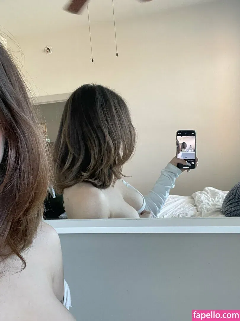 Sophie43 / l3avem3alone / soph8983 / sophia8983 Onlyfans Photo Gallery 