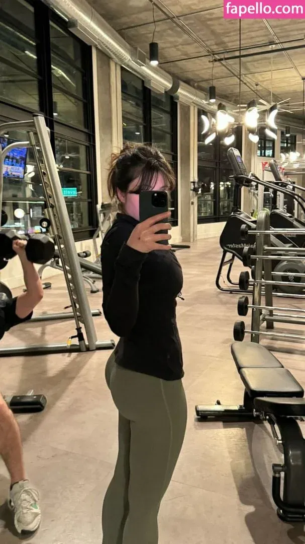 Sophie43 / l3avem3alone / soph8983 / sophia8983 Onlyfans Photo Gallery 