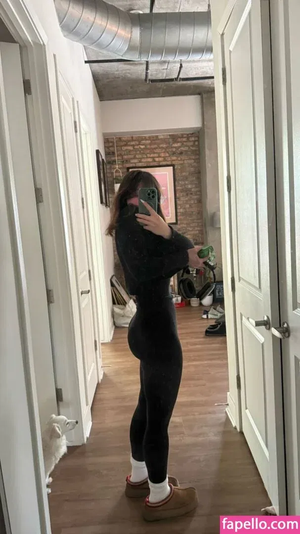 Sophie43 / l3avem3alone / soph8983 / sophia8983 Onlyfans Photo Gallery 