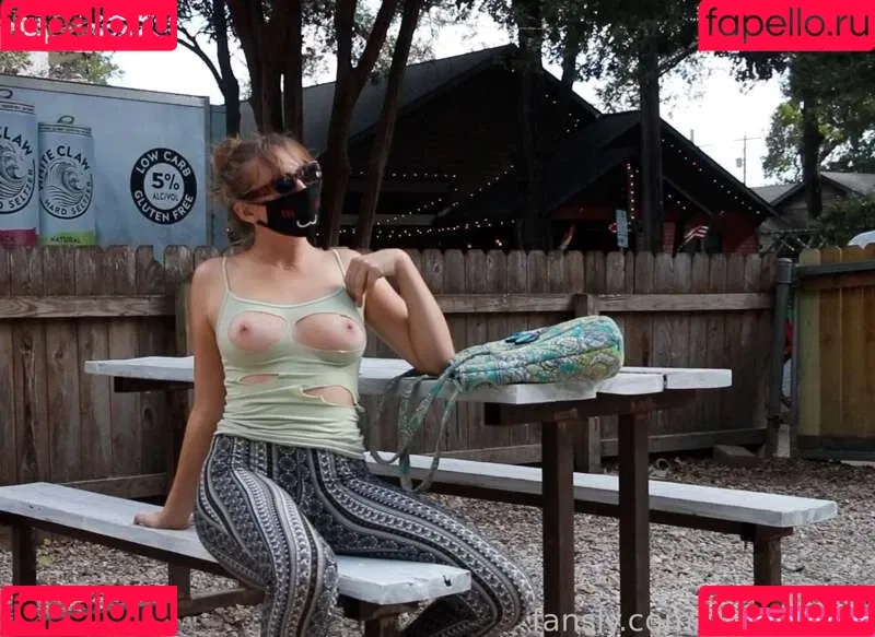CosmicKitti / cosmickitty._ Onlyfans Photo Gallery 