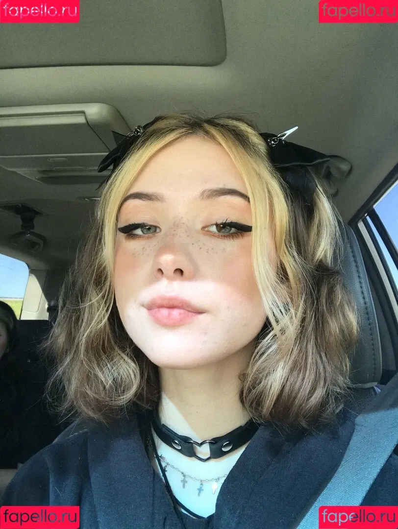 brattydeath / brattyydeath / cherry_grl / waifu.brattyydeath Onlyfans Photo Gallery 