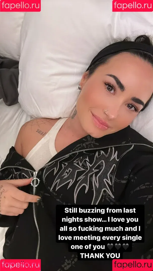 Demi Lovato / ddlovato Onlyfans Photo Gallery 