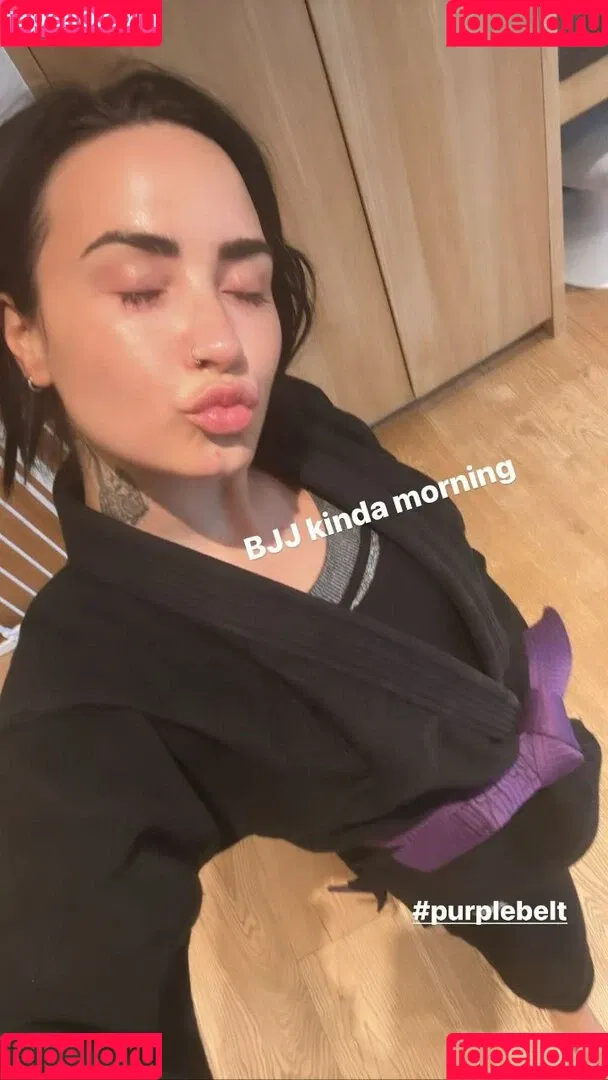 Demi Lovato / ddlovato Onlyfans Photo Gallery 